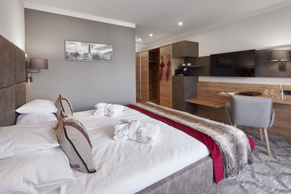Superior Double Room | Premium bedding, in-room safe, desk, blackout drapes