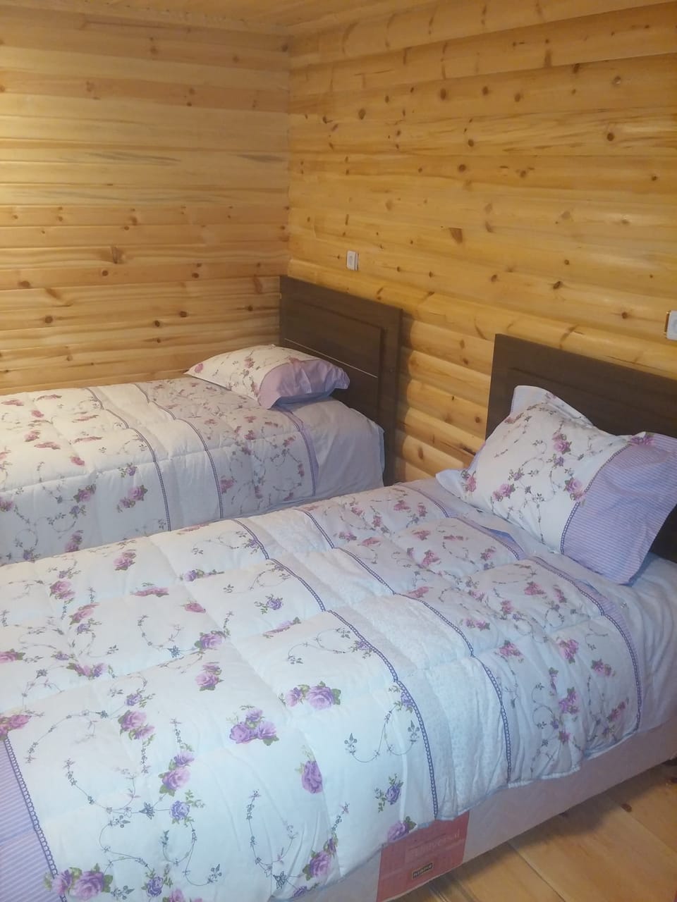 Deluxe Bungalow | Iron/ironing board, free cribs/infant beds