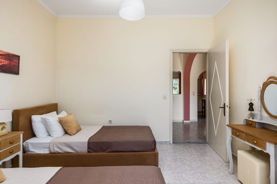House, 2 Bedrooms | 2 bedrooms, iron/ironing board, free WiFi, bed sheets