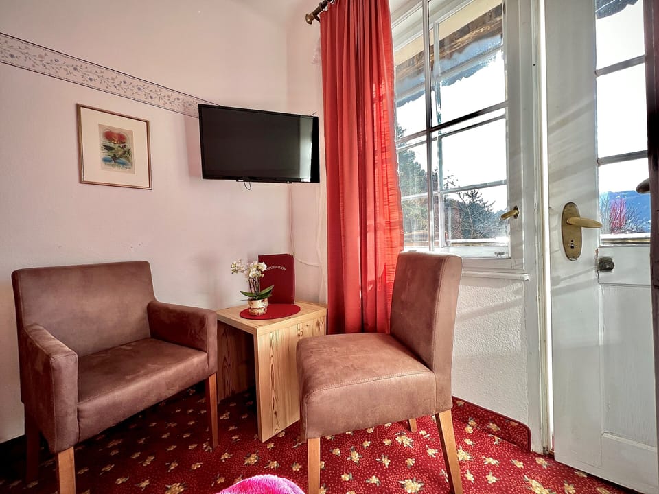 Classic Double Room, Balcony | Individually decorated, individually furnished, free WiFi, bed sheets