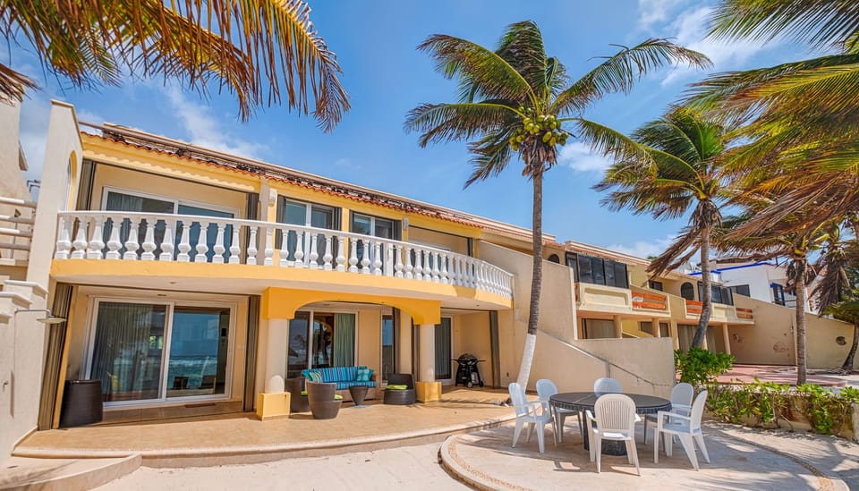 Villa Serenity - beachfront villa