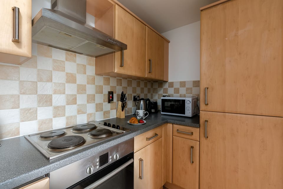Classic Apartment, Private Bathroom (KVM - Peacock Apartment) | Shared kitchen