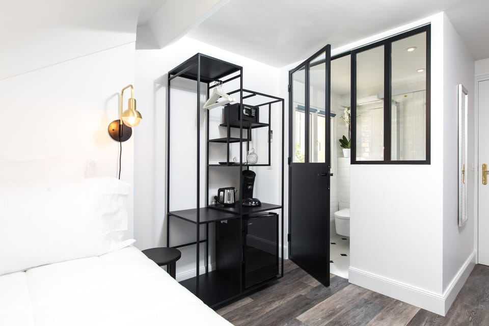Single Room | Premium bedding, in-room safe, blackout drapes, soundproofing