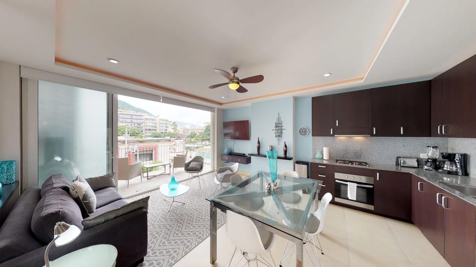 Condo - Image 6