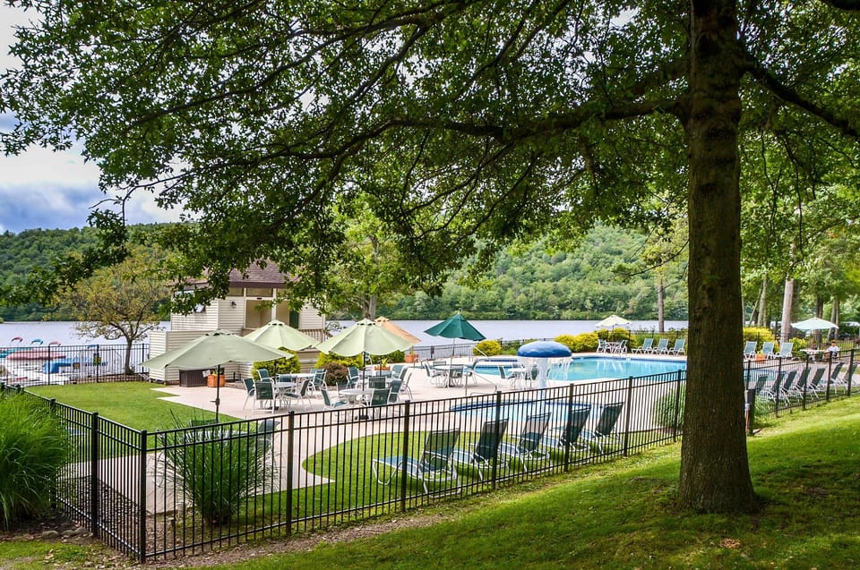 The Midlake Condos on Big Boulder | Community Amenities