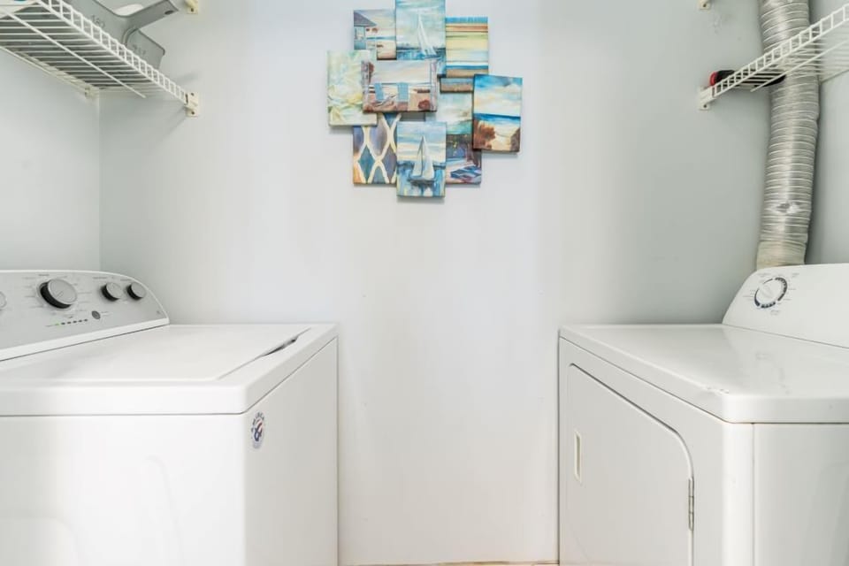19 BD487 LAUNDRY