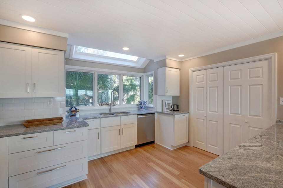 Kitchen Sink Area