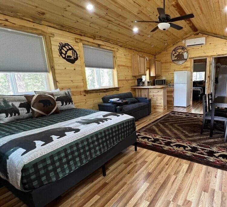 Bear Cabin 29 (Non-Pet Friendly) | Free WiFi, bed sheets