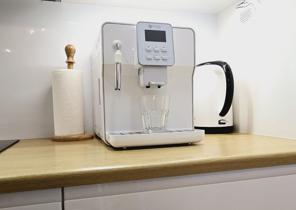 
Espresso or tea to start—complimentary beans and tea provided.