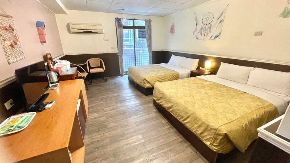 Classic Quadruple Room, 2 Double Beds, Non Smoking | Blackout drapes, free WiFi, bed sheets, wheelchair access