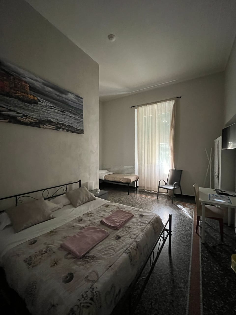 Family Room, Private Bathroom | Desk, cribs/infant beds, free WiFi, bed sheets
