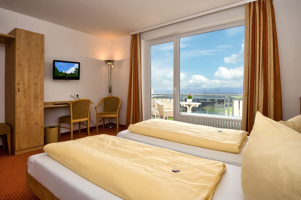 Superior Double Room | Hypo-allergenic bedding, in-room safe, desk, blackout drapes