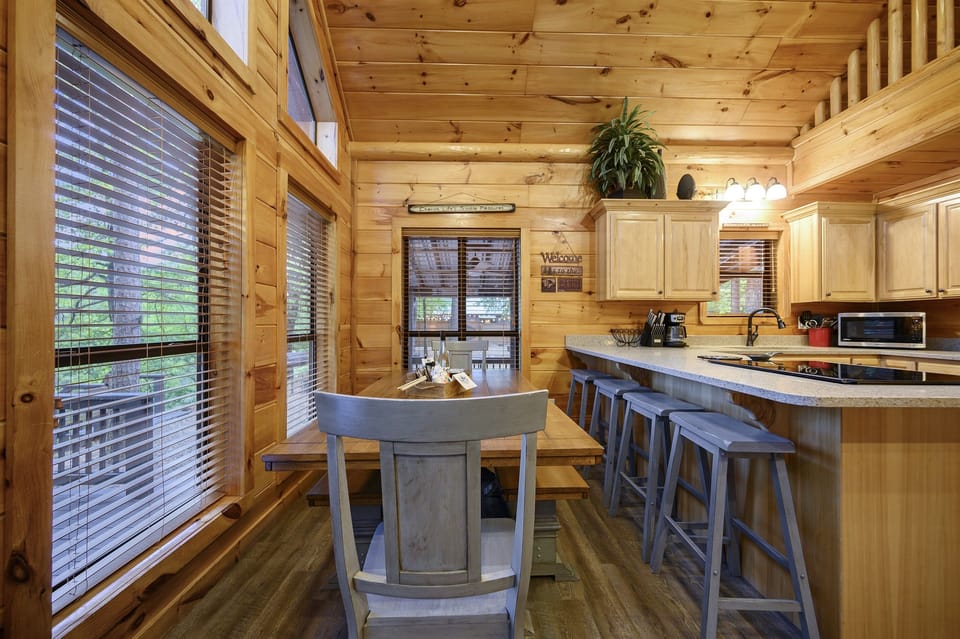 Enjoy the view during meals!