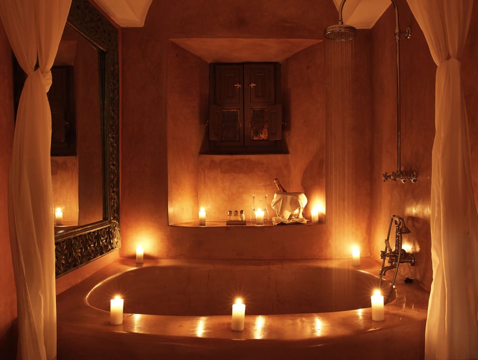 Grand Suite | Bathroom | Deep soaking tub, free toiletries, bathrobes, slippers