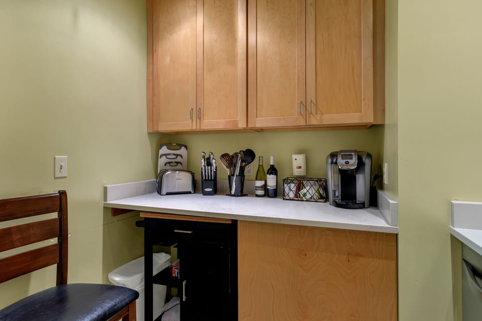 Nice and bright kitchen