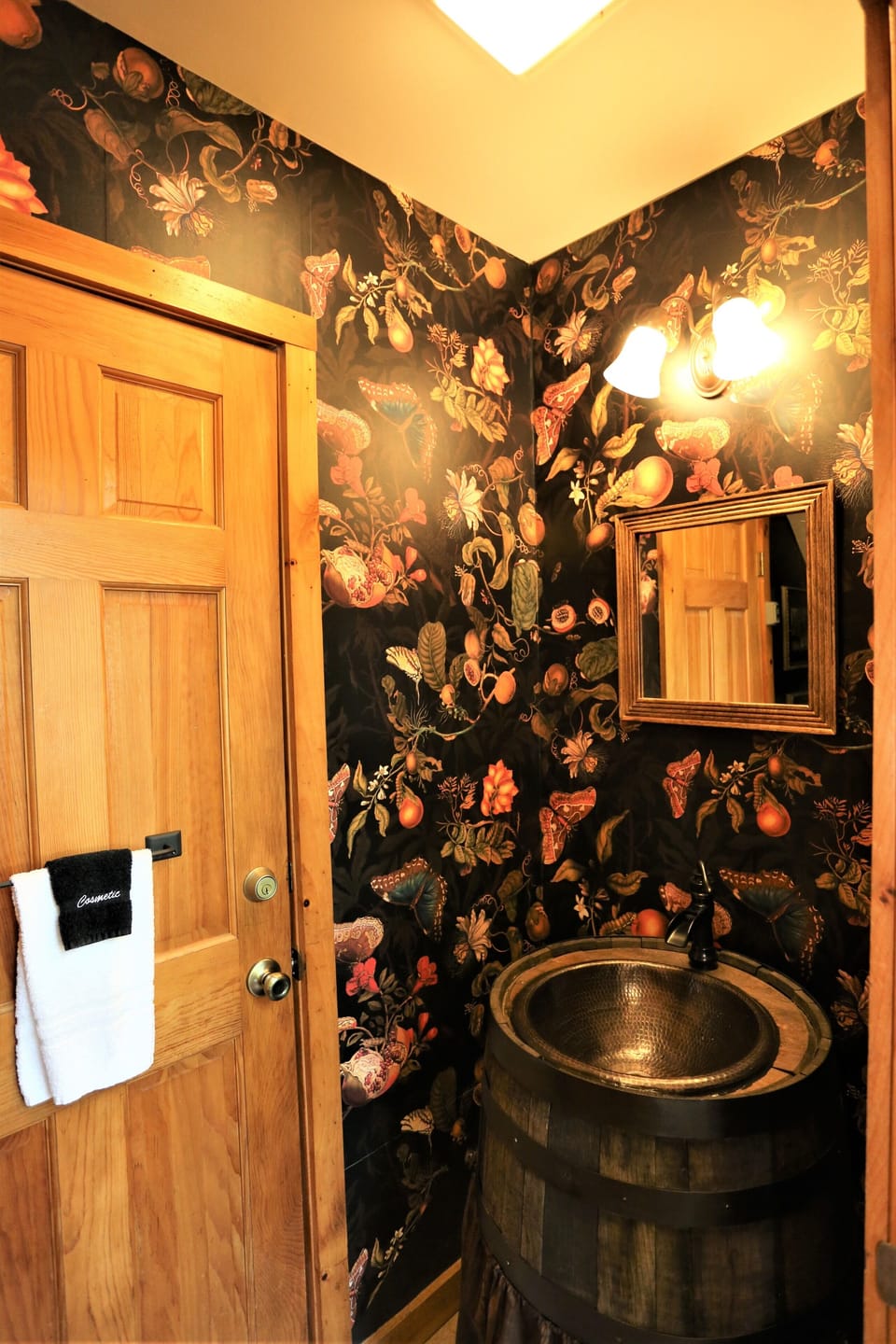 1/2 Bathroom Downstairs