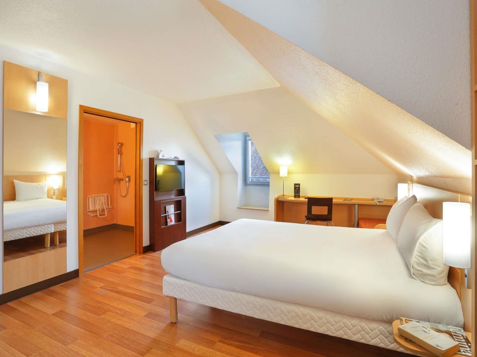 Standard Room, Multiple Beds | In-room safe, desk, soundproofing, iron/ironing board