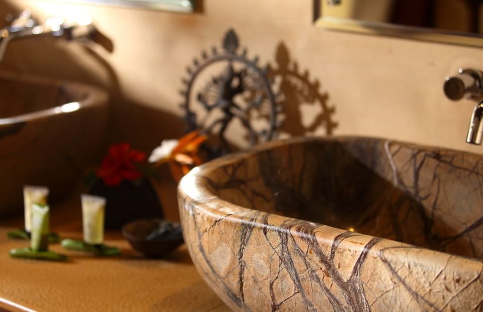 Cottage, Lake View (Ananda) | Bathroom amenities | Shower, free toiletries, slippers, bidet