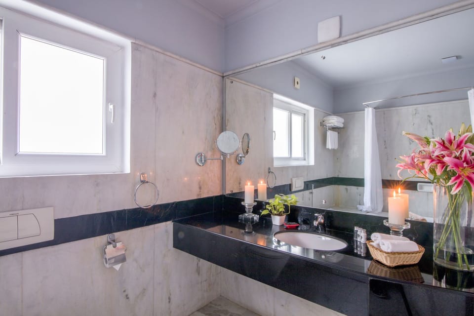 Shower, towels