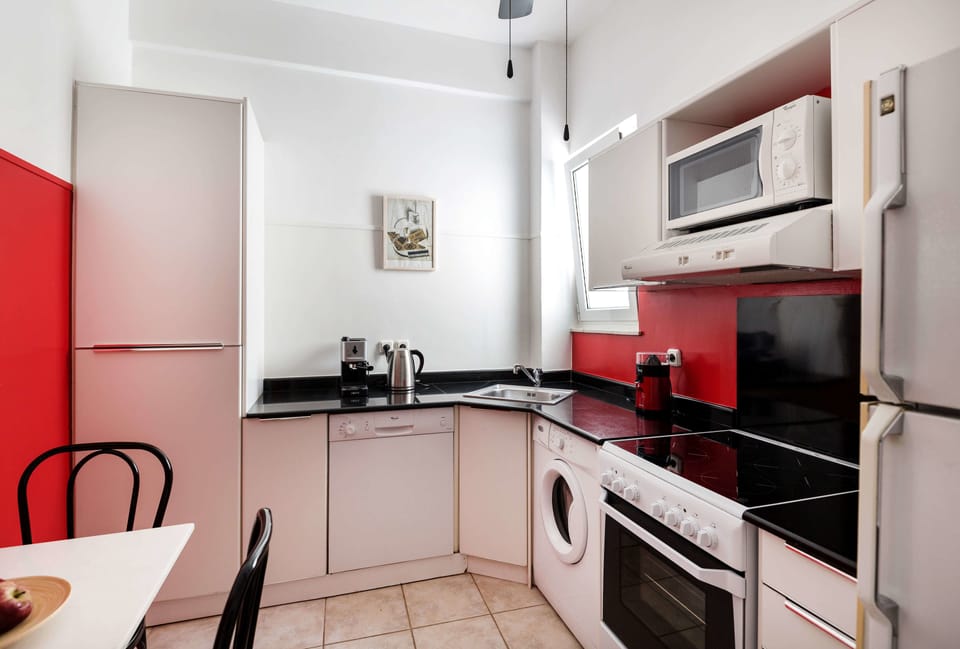 Apartment, 2 Bedrooms | Private kitchen | Full-size fridge, microwave, oven, stovetop