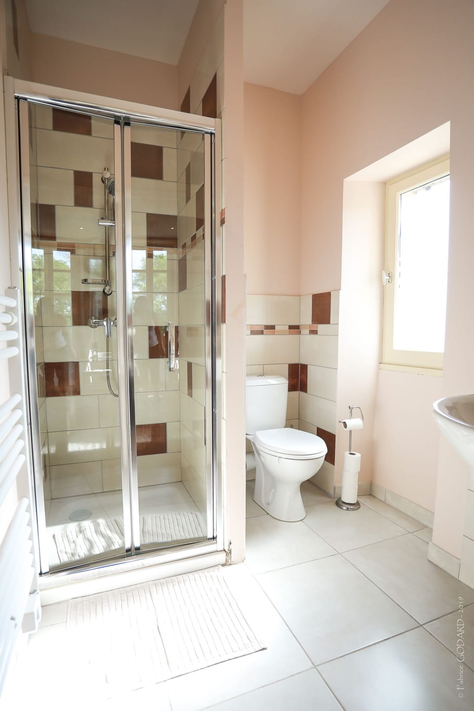 Comfort Double Room, Ensuite, Garden View (Chambre Cassis) | Bathroom