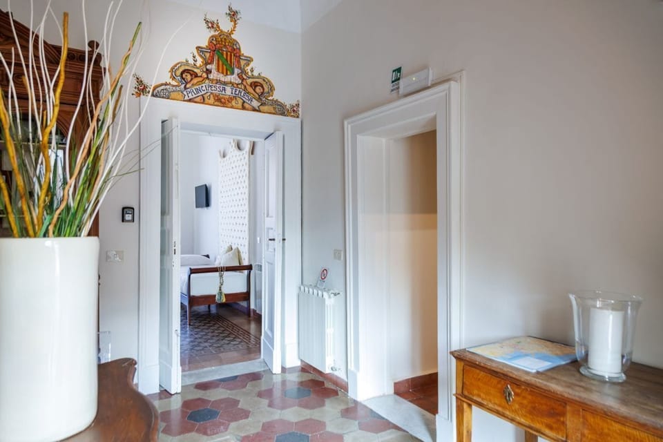 Triple Room, Private Bathroom | 1 bedroom, blackout drapes, WiFi (free), bed sheets