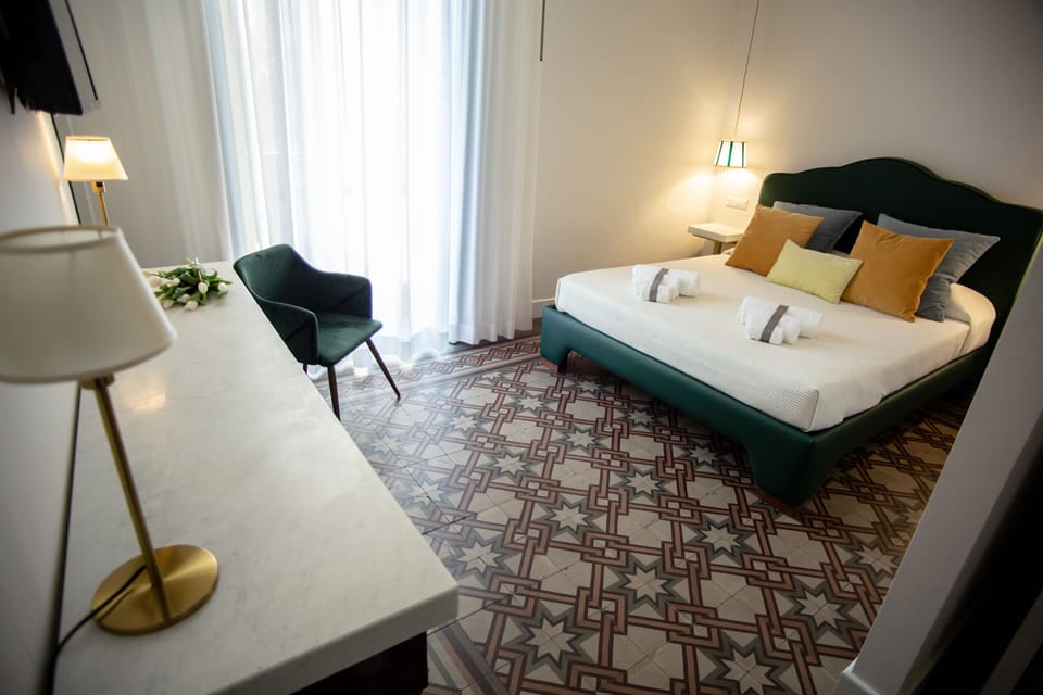Basic Double Room, Terrace | Individually decorated, individually furnished, desk, iron/ironing board