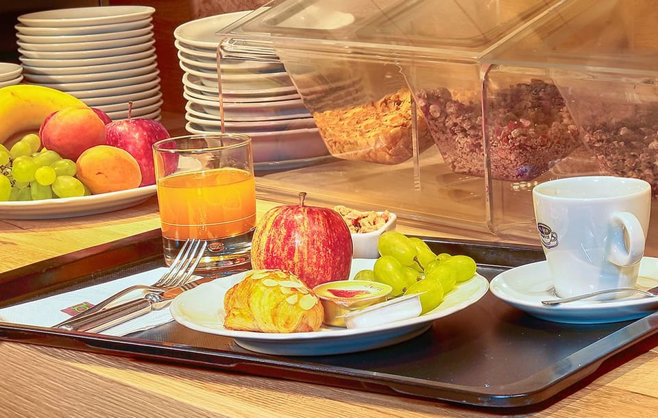 Daily continental breakfast for a fee
