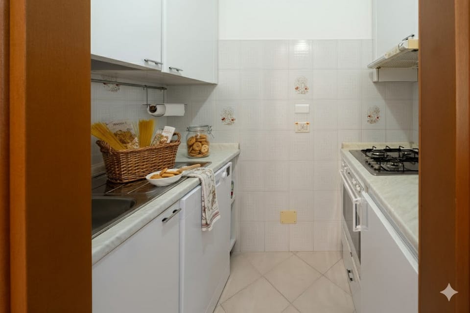 Apartment, 2 Bedrooms | Private kitchen | Fridge, oven, stovetop, dishwasher
