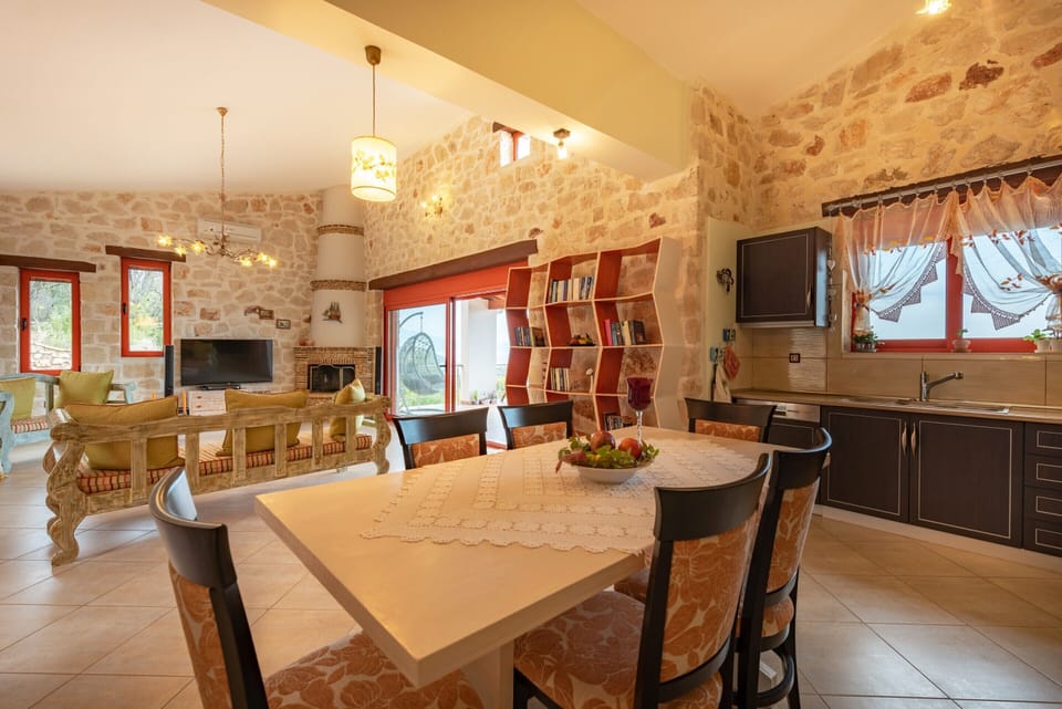 Villa, 2 Bedrooms, Non Smoking | Private kitchen | Fridge, microwave, oven, stovetop
