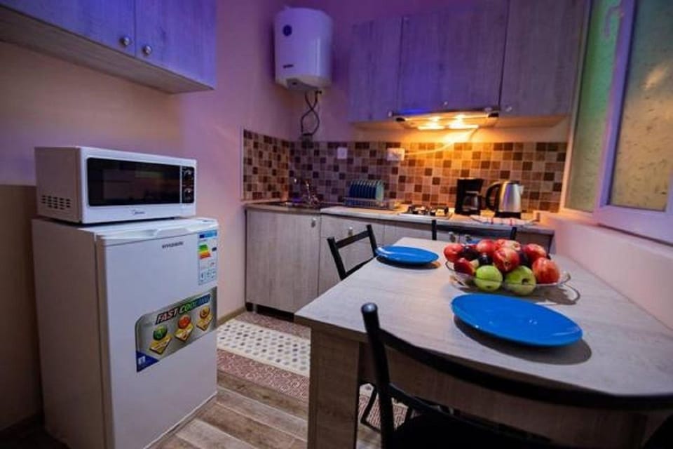 Family Cottage, Multiple Beds, Non Smoking | Private kitchen
