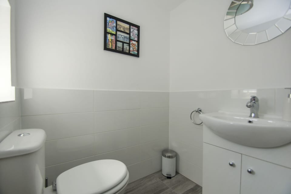 Mucky Duck House Central by Brighton Holiday Lets Cottage in Brighton