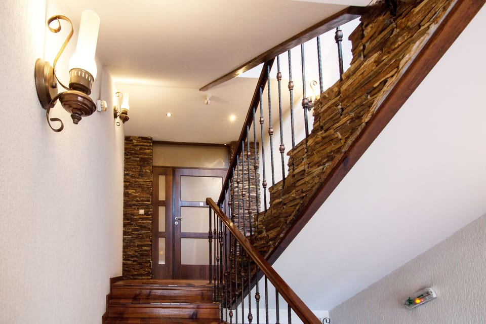 communal staircase to al lthe apartments