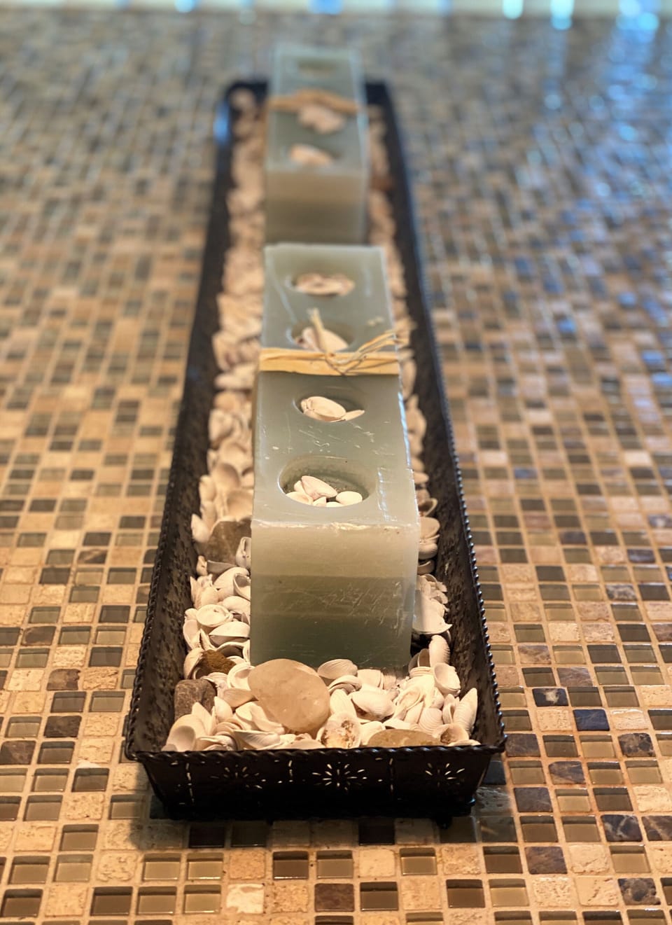 Dining room table decor