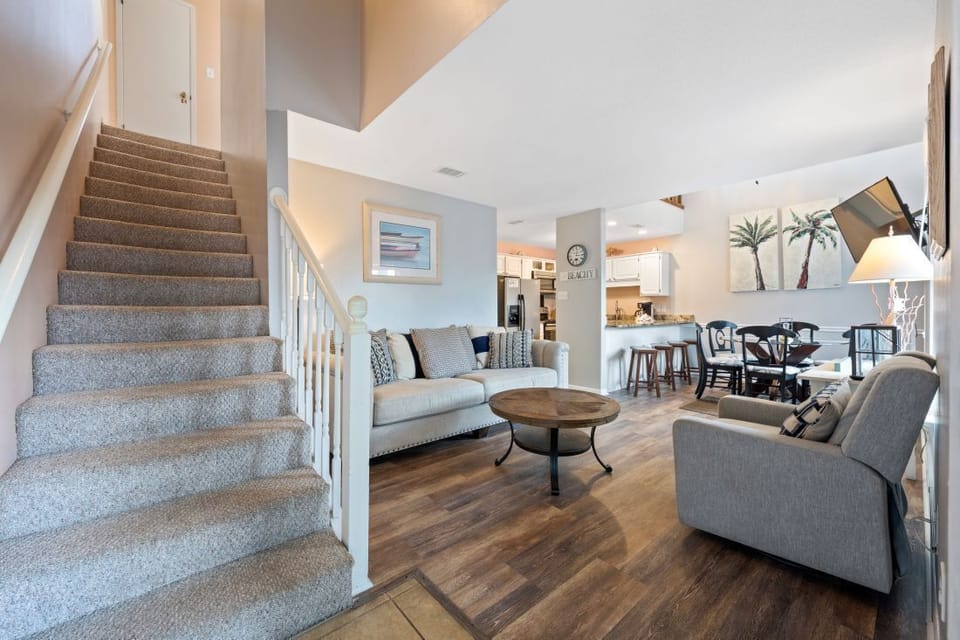 Ocean Reef 304 Open Living, Dining, Kitchen Space