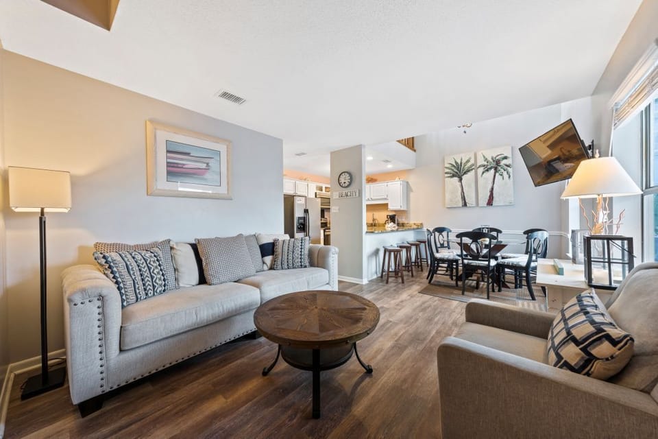 Ocean Reef 304 Living Room