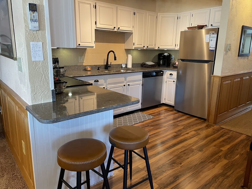 Guests can keep you company in the kitchen