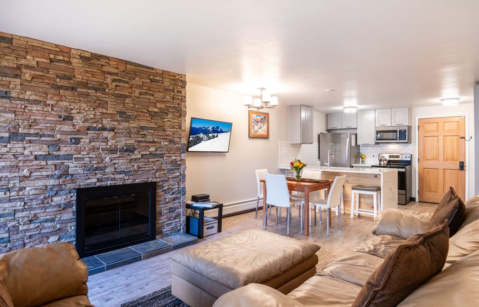 Gas fireplace