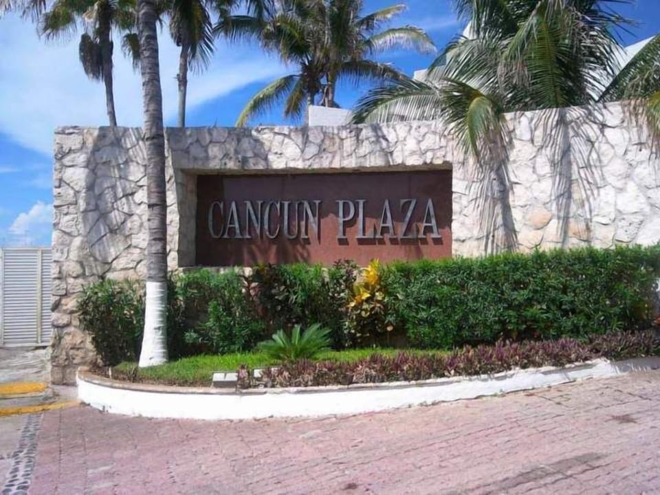 Cancun Plaza Front door.jpg