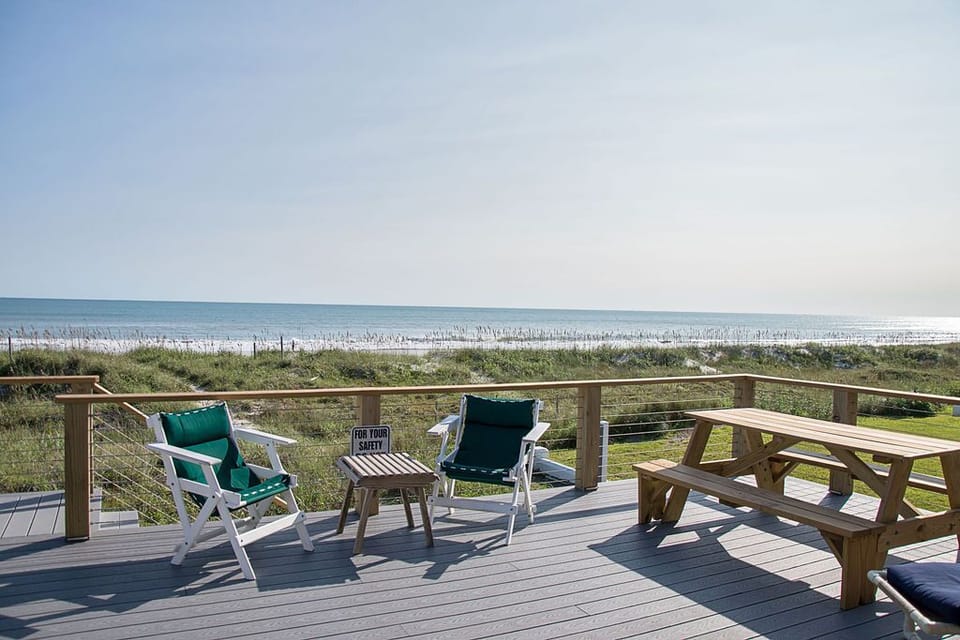 Oceanside sun deck