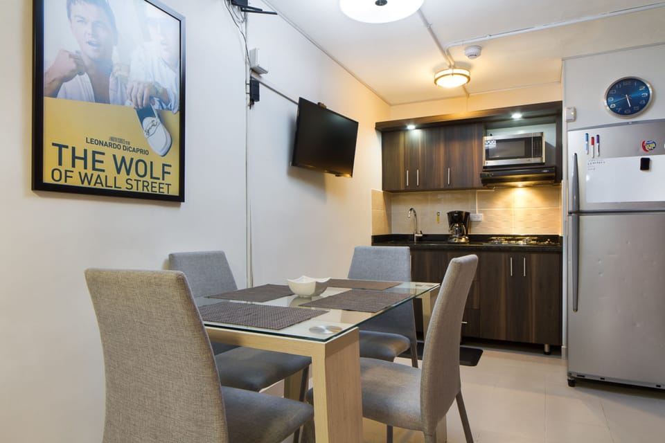 Comfort Apartment, 1 Queen Bed, Non Smoking | Private kitchen | Full-size fridge, microwave, stovetop, coffee/tea maker