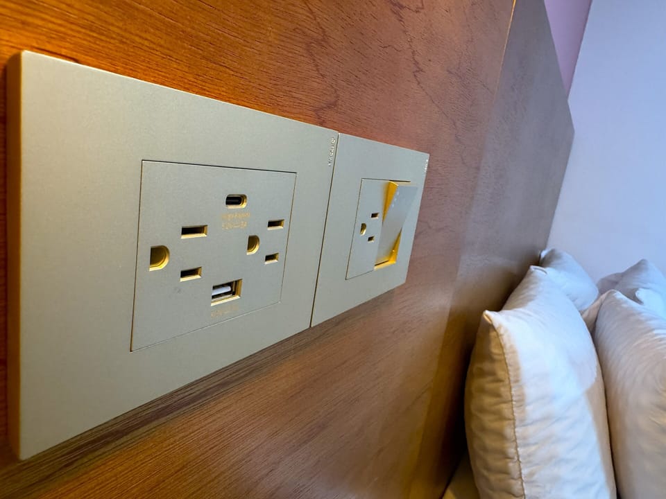 Deluxe Double Room, Non Smoking | Egyptian cotton sheets, premium bedding, down comforters, pillowtop beds