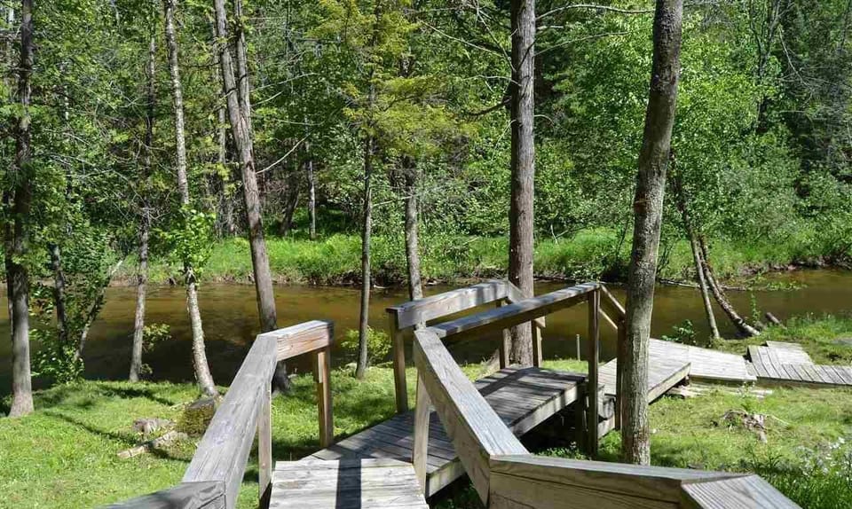 Steps down to the Betsie River.  A great salmon and steelhead fishing location. 