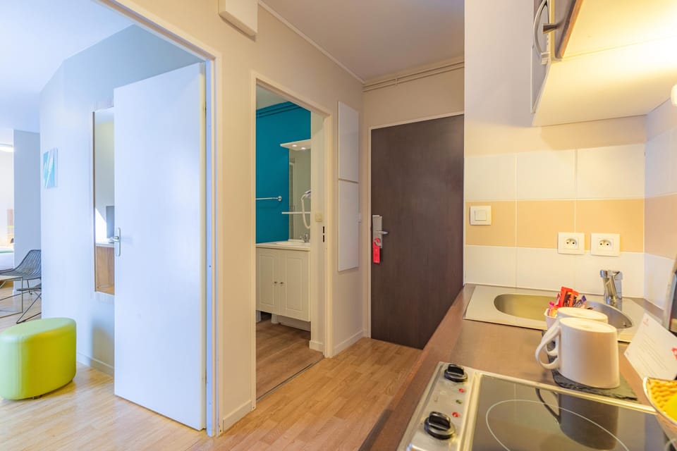 Private kitchenette