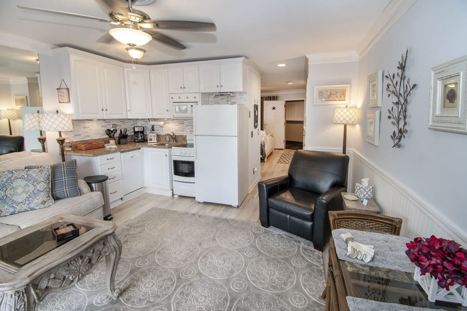 Open kitchen with everything!