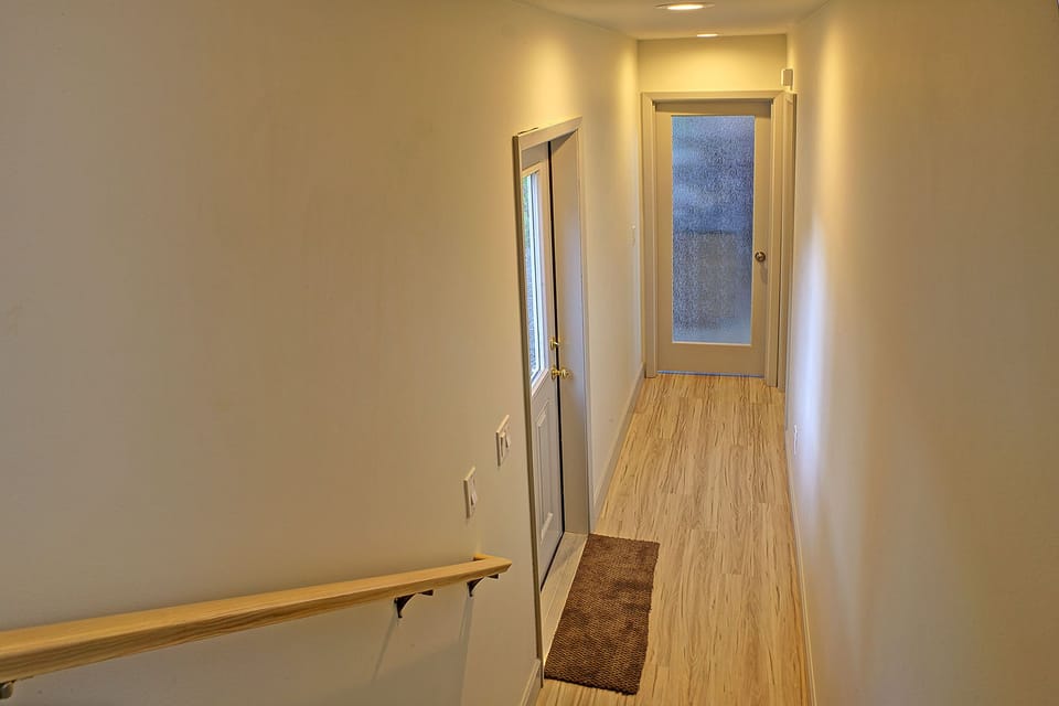 Alice, Marathon and West entrance looking at commons/ kitchen door