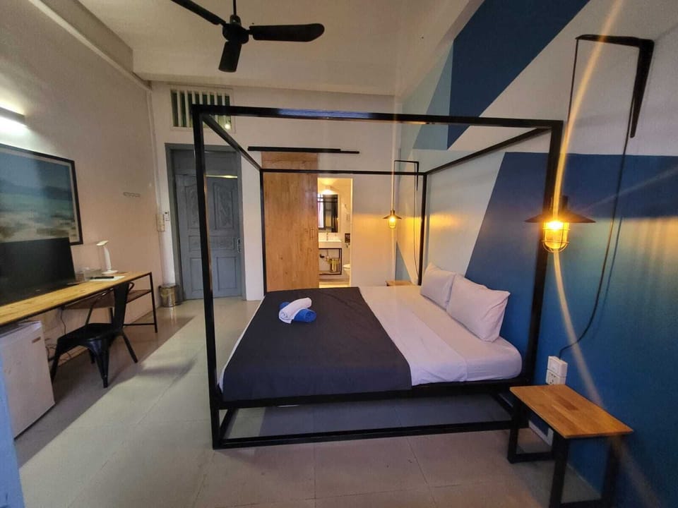 City Double Room | Blackout drapes, free WiFi, bed sheets