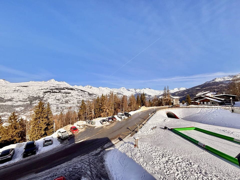 Snow and ski sports