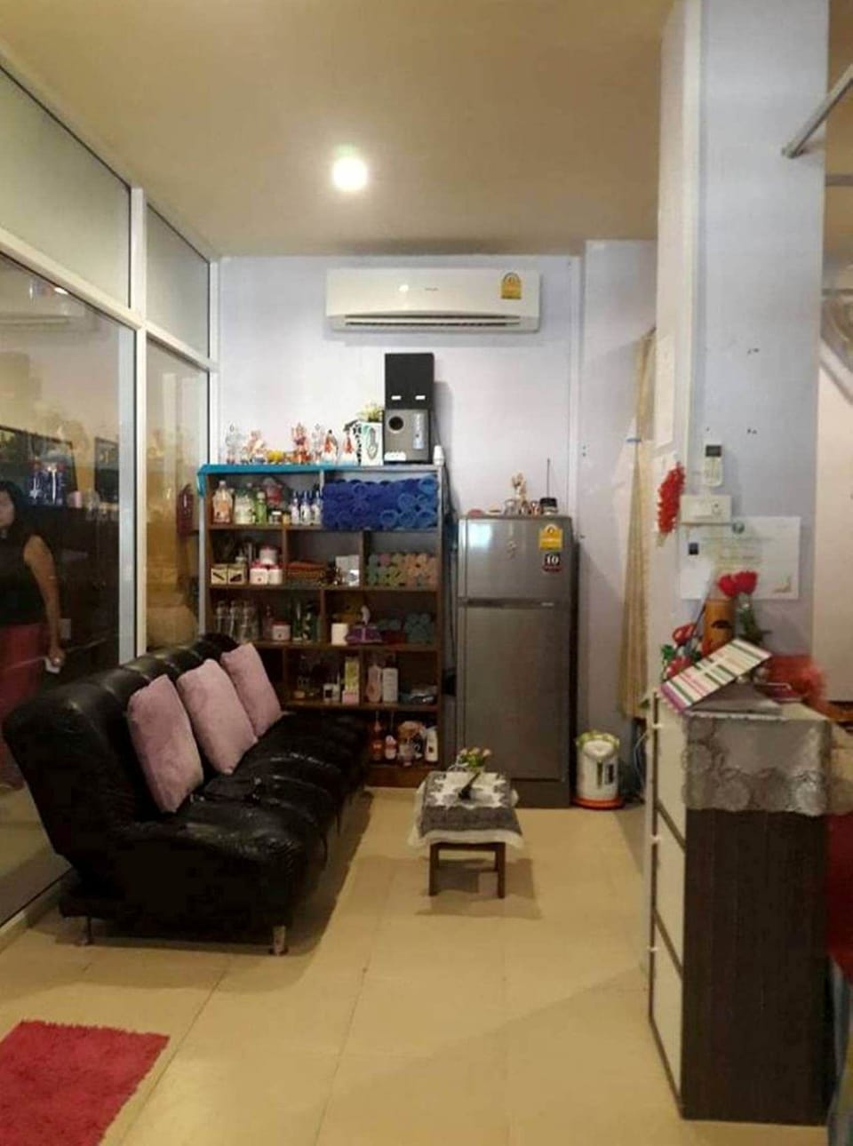 Deep-tissue massages, prenatal massages, Thai massages, sports massages
