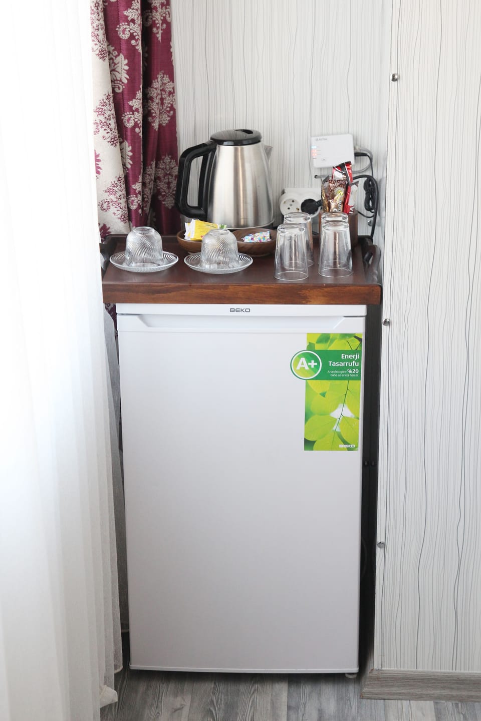 Electric kettle